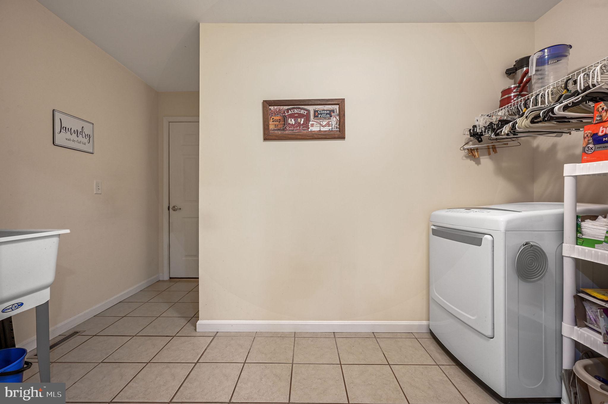 21084 Atlanta Road Seaford, DE 19973 - Photo 37 of 54 Oversized Laundry Room
