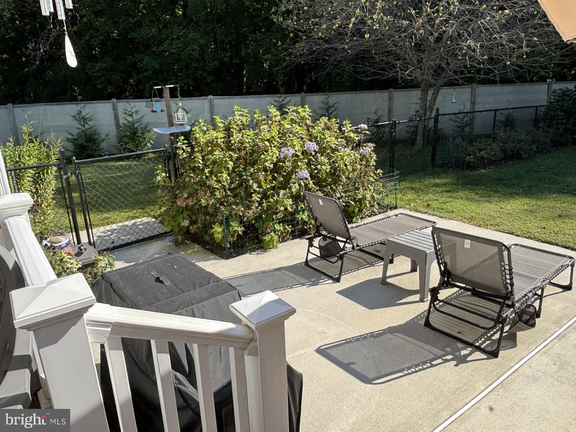 21084 Atlanta Road Seaford, DE 19973 - Photo 42 of 54 Patio Off Deck