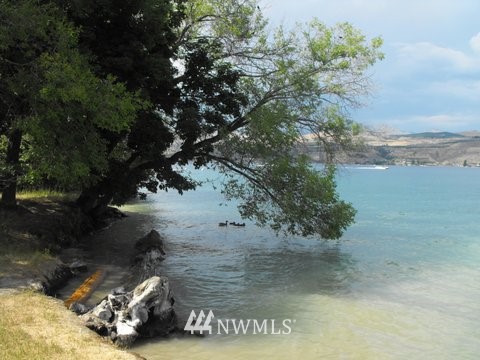 192-182 South Lakeshore Road Chelan, WA 98816 - Photo 3 of 17 Gallery Image 3