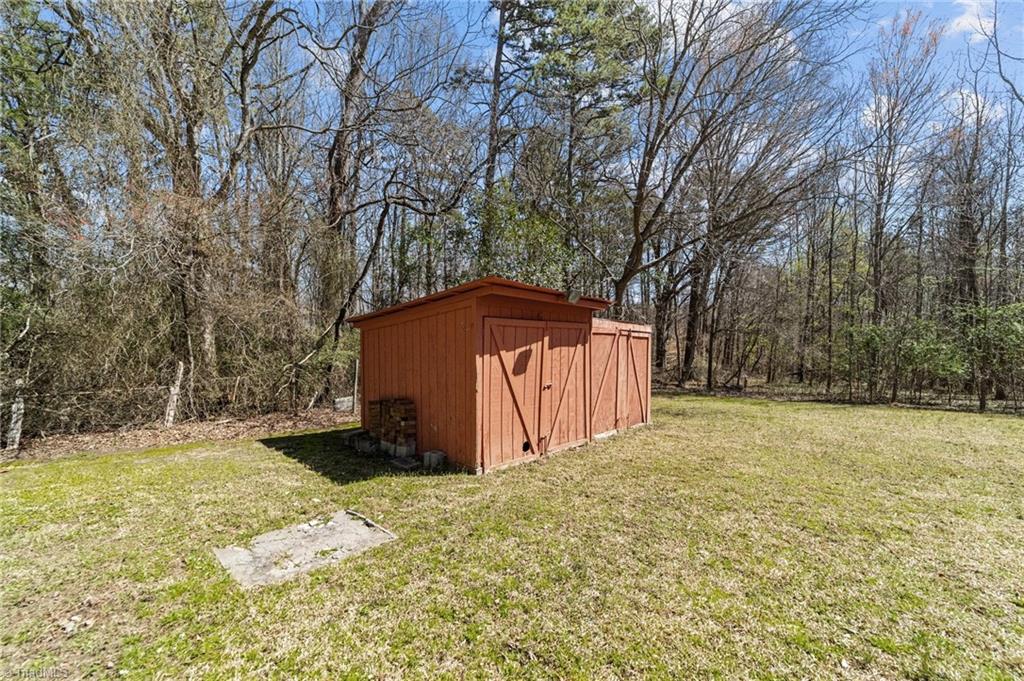 6509 Monnett Road Climax, NC 27233 - Photo 23 of 37