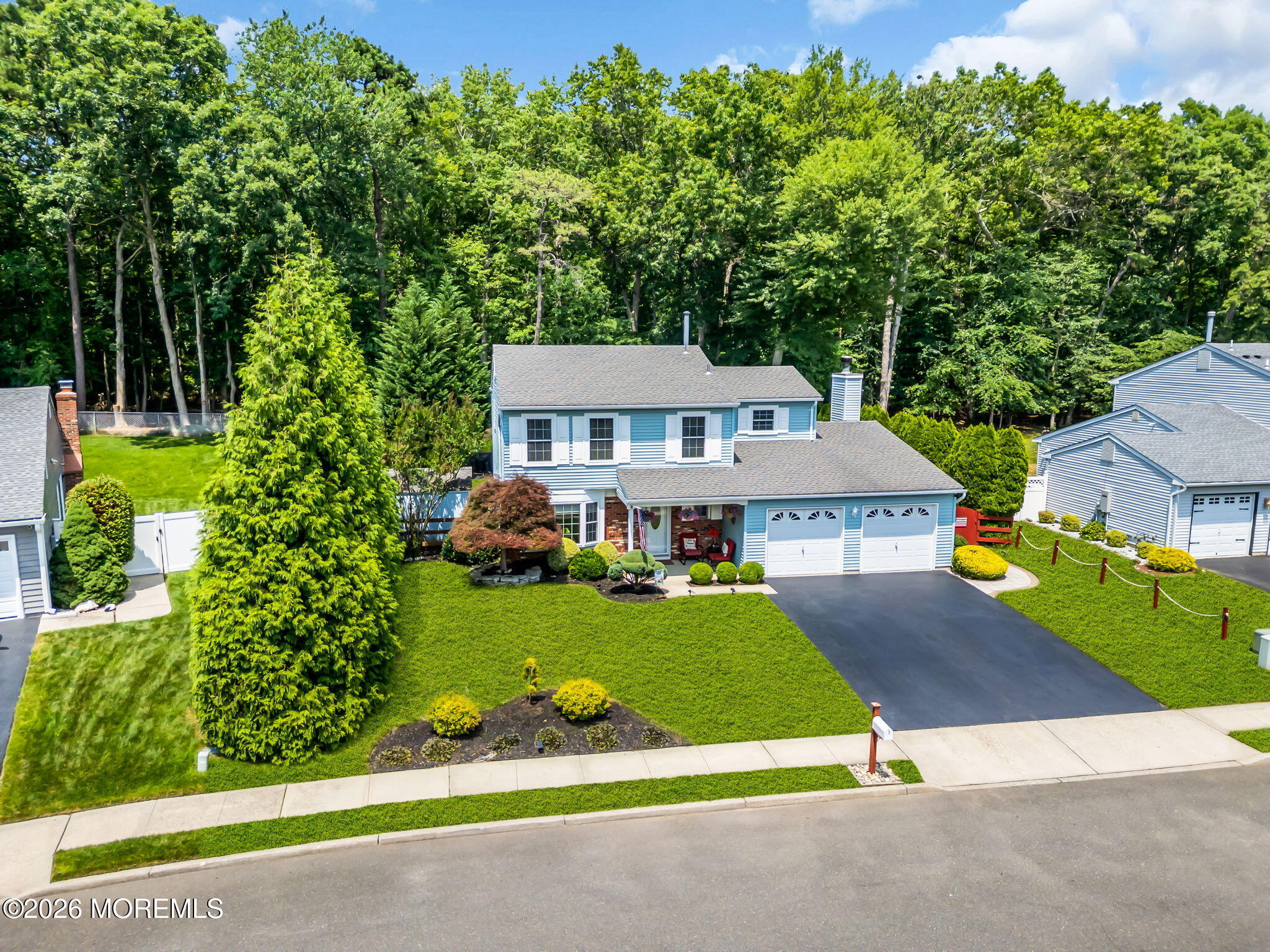 10 Yellowstone Lane Howell, NJ 07731 - Photo 2 of 24 46-web-or-mls-DJI_0903-1
