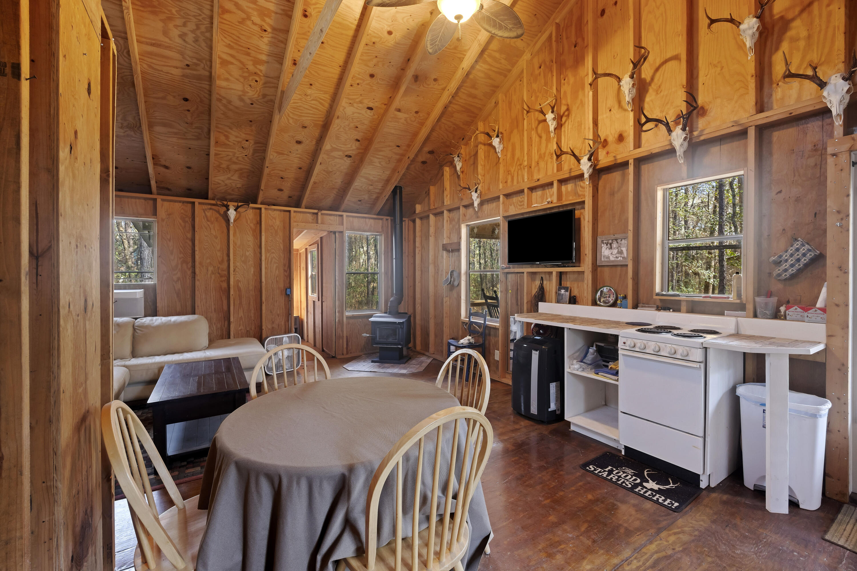 9168 Old Georgetown Road McClellanville, SC 29458 - Photo 17 of 45 243A0154
