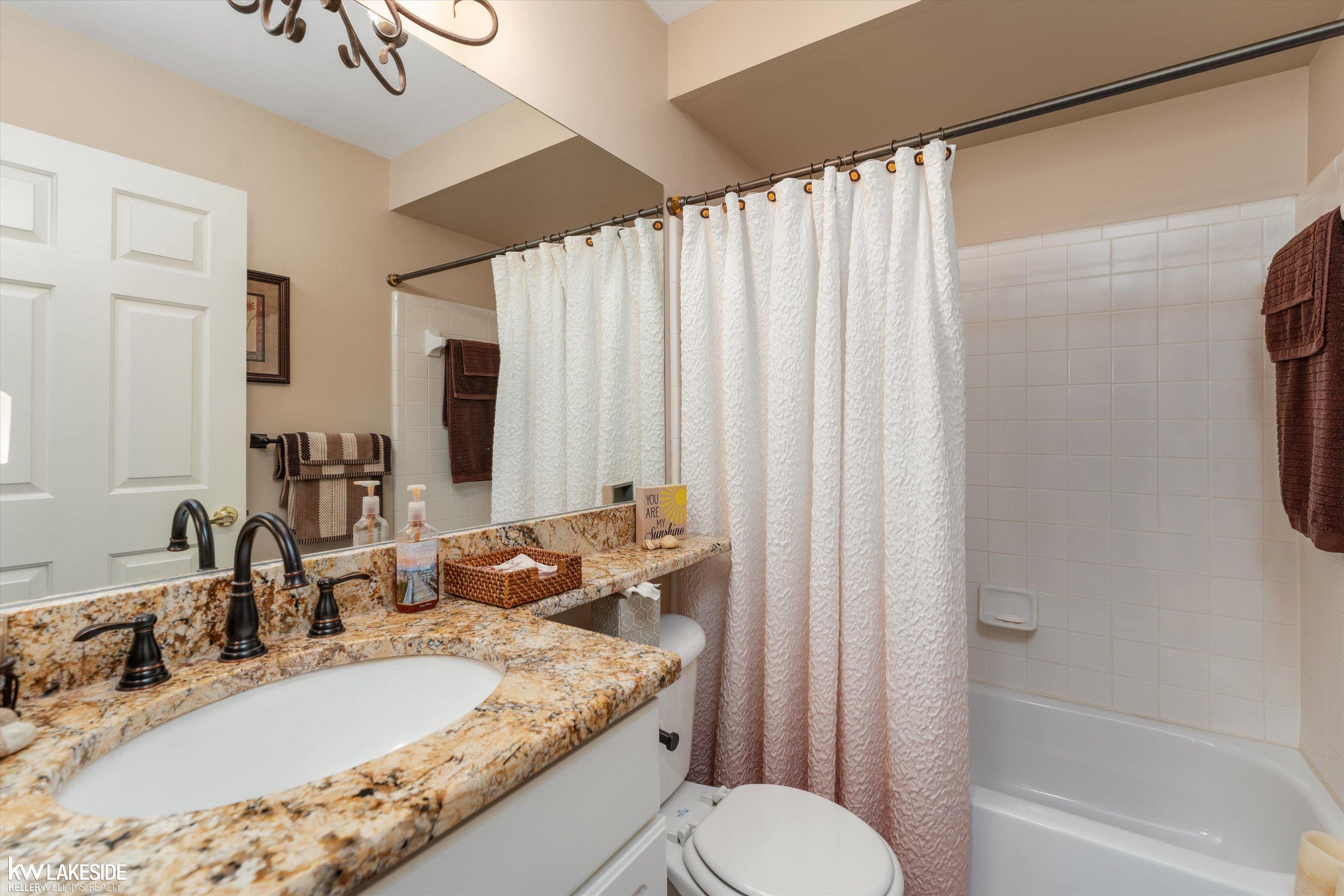 8160 Huntington Ridge Court Washington, MI 48094 - Photo 19 of 44