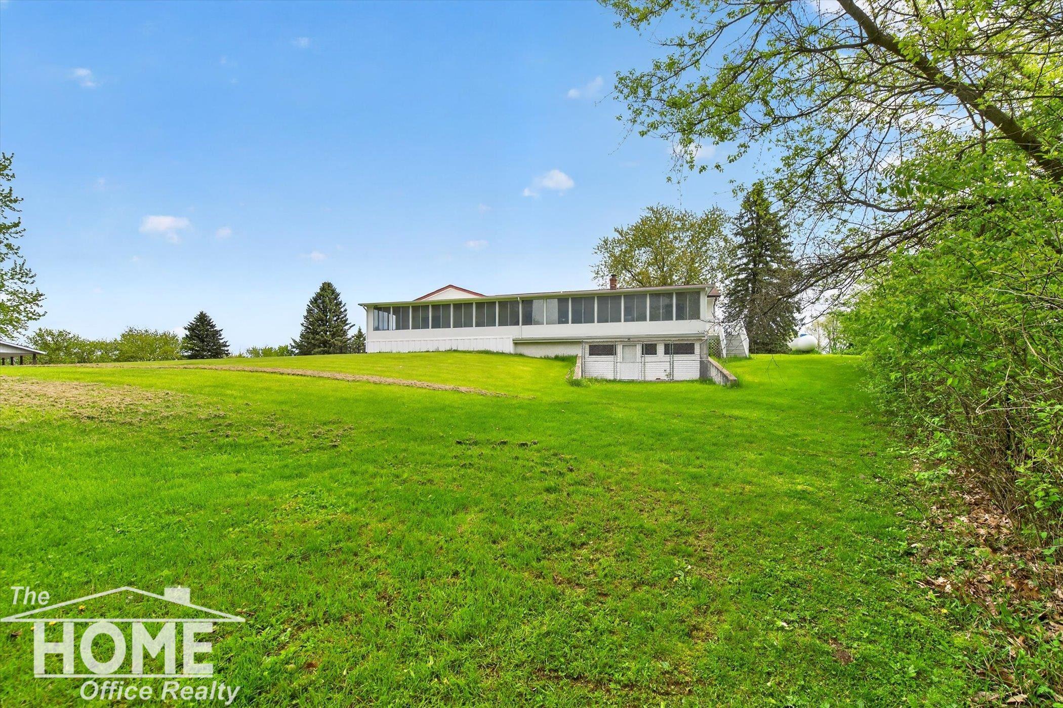 6444 Grand River Road Bancroft, MI 48414 - Photo 39 of 41