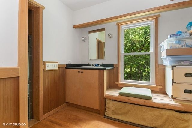 $460,000 | 180 Barberry Road, Highland Park, IL 60035