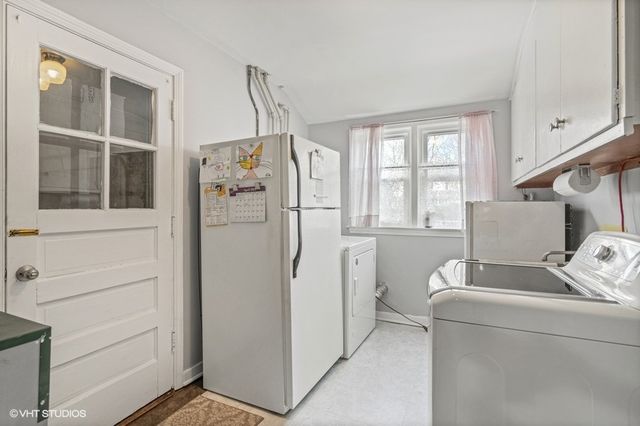 $460,000 | 180 Barberry Road, Highland Park, IL 60035