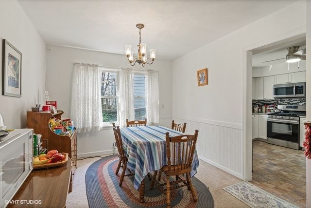 $460,000 | 180 Barberry Road, Highland Park, IL 60035