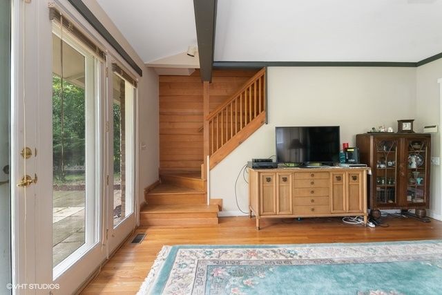 $460,000 | 180 Barberry Road, Highland Park, IL 60035