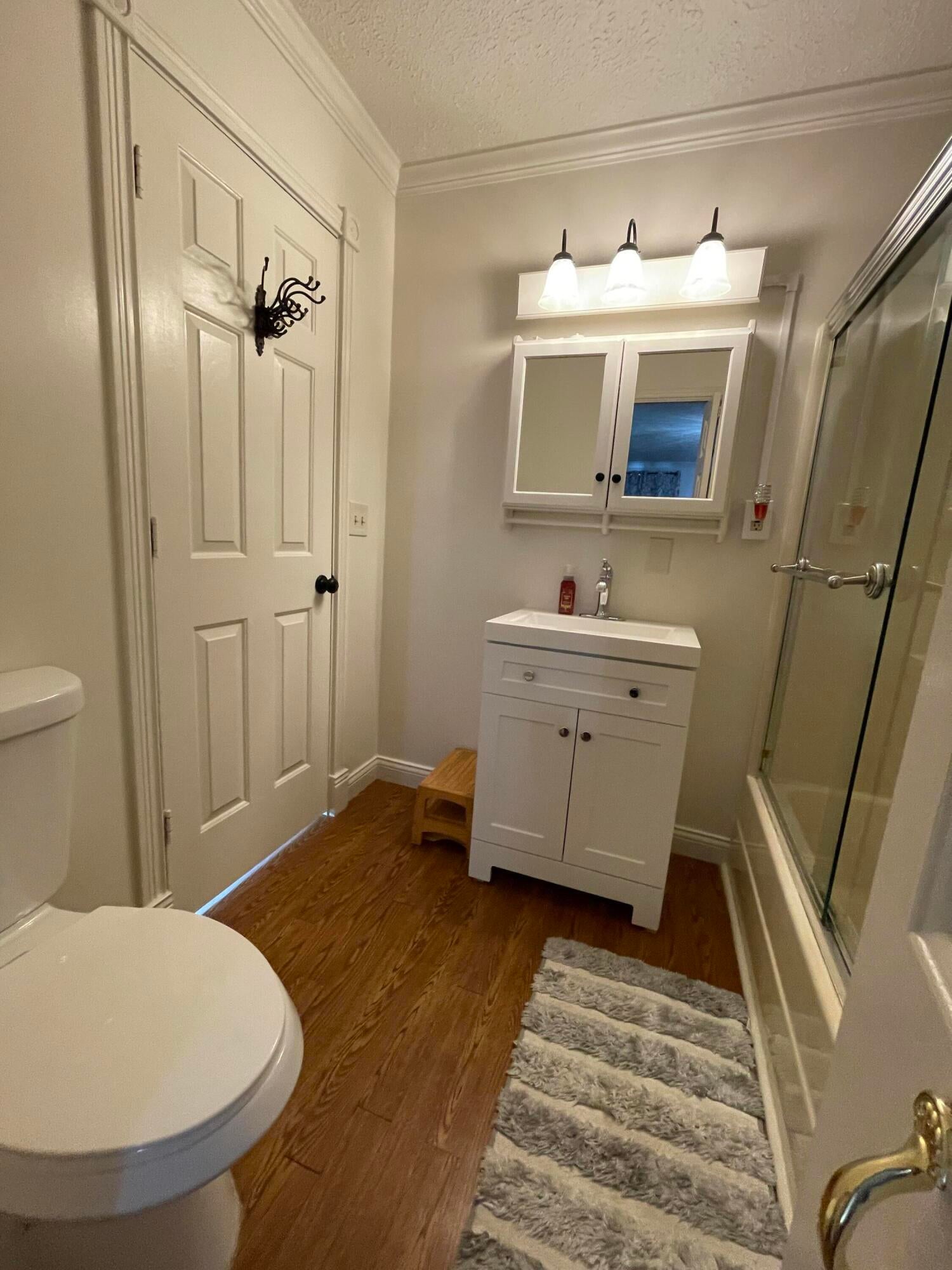 8527 Artesia Beach Road St. Helen, MI 48656 - Photo 20 of 29 2nd Floor Full Bath