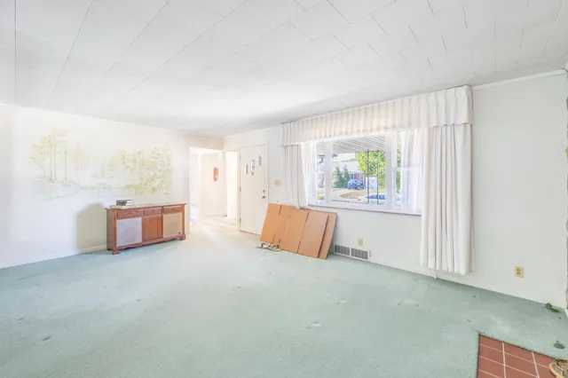 $270,000 | 952 Miller Avenue, Lawrenceburg, IN 47025