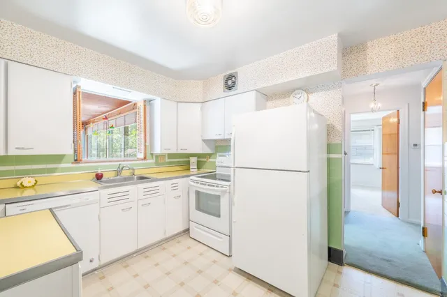 $270,000 | 952 Miller Avenue, Lawrenceburg, IN 47025