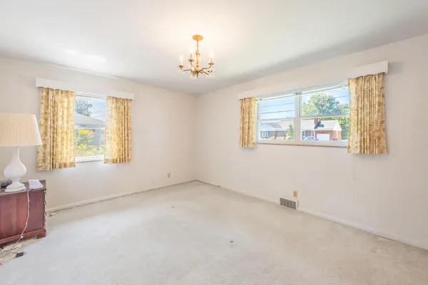 $225,000 | 952 Miller Avenue, Lawrenceburg, IN 47025