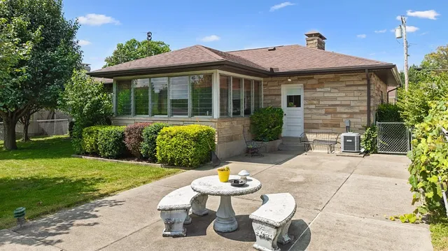 $270,000 | 952 Miller Avenue, Lawrenceburg, IN 47025