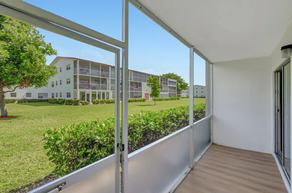 $200,000 | 296 Fanshaw H, Boca Raton, FL 33434