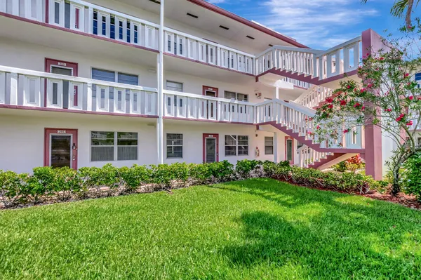 $200,000 | 296 Fanshaw H, Boca Raton, FL 33434