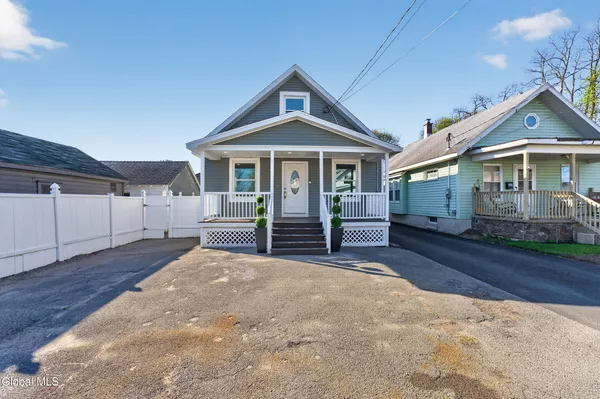 $329,900 | 2618 Hendricks Street, Rotterdam, NY 12306