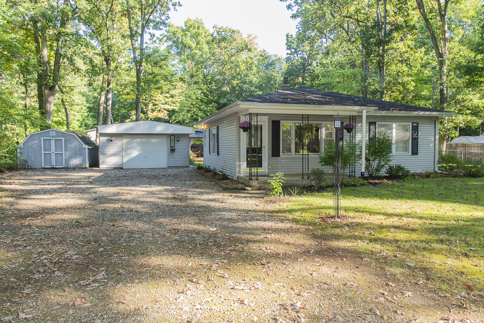 1811 Vickery Road Portage, MI 49002 - Photo 1 of 24 DSC_9445