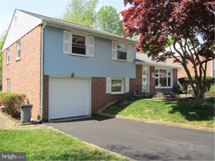 328 Lewis Road Springfield, PA 19064 - Photo 3 of 14