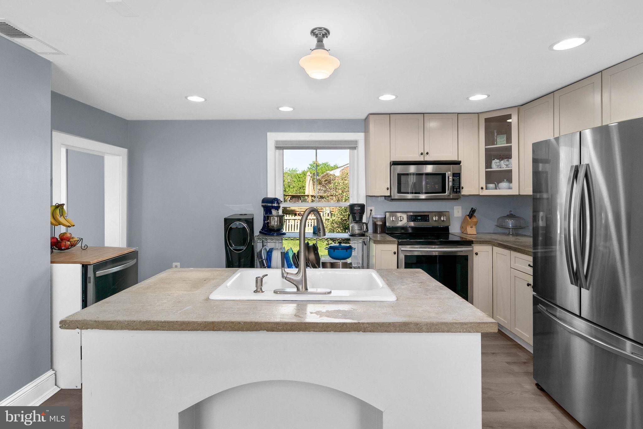 43655 Hay Road Ashburn, VA 20147 - Photo 15 of 61