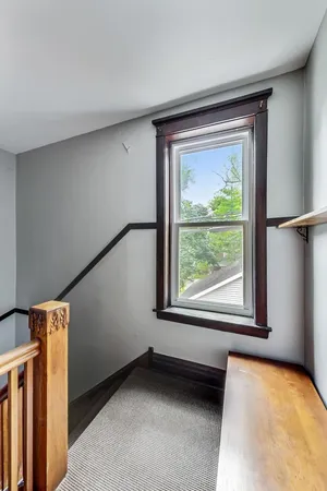 $2,750 | 2646 Ewing Avenue, Unit 2, Evanston, IL 60201