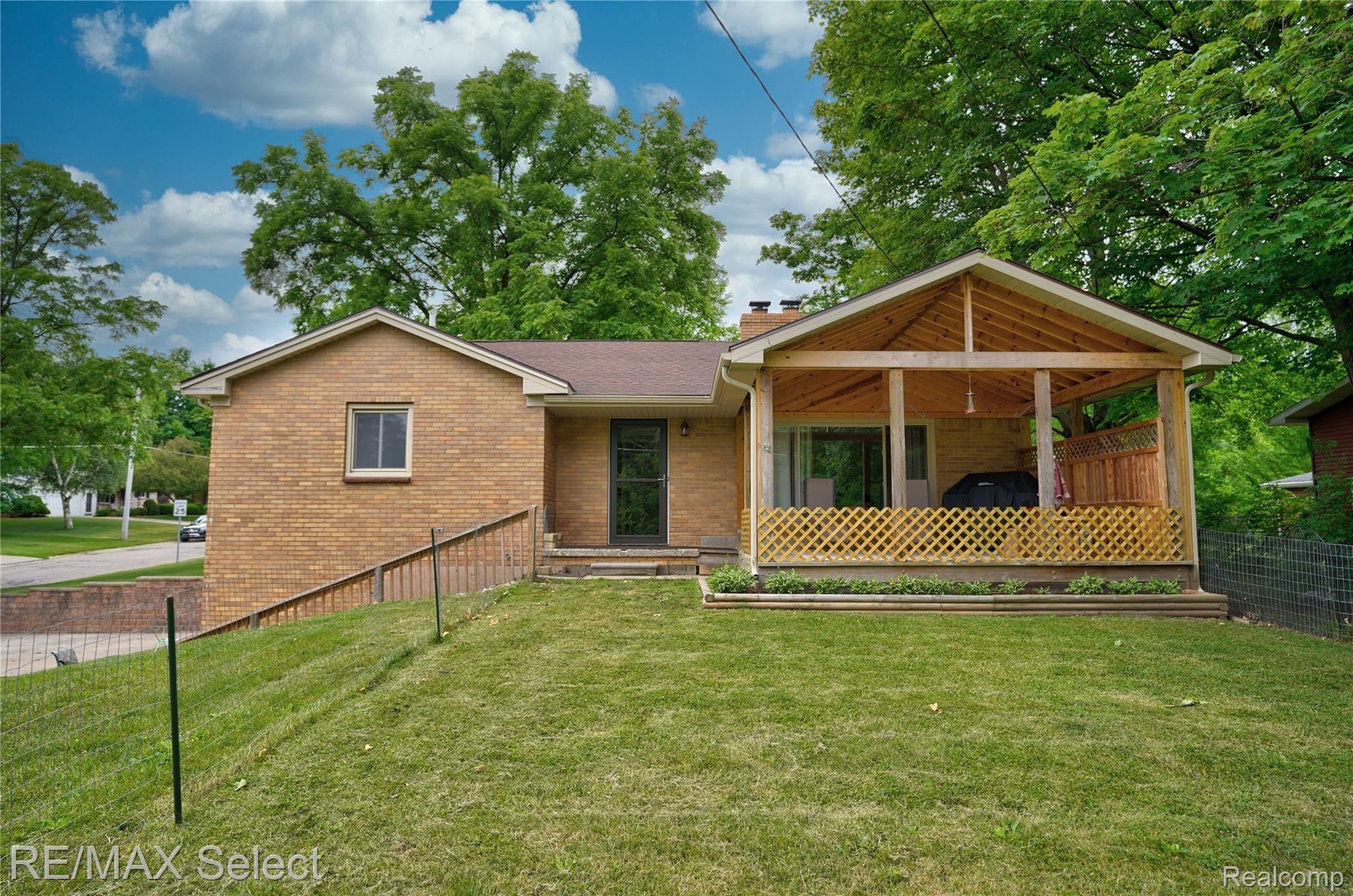 7303 E River Road 13.jpg