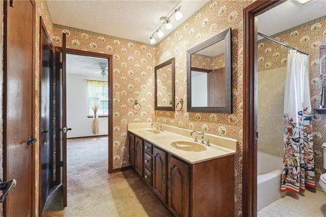 $399,000 | 104 Ducayet Drive, Destrehan, LA 70047