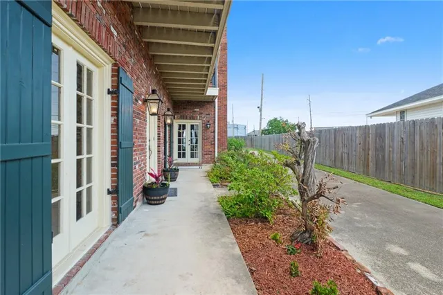 $399,000 | 104 Ducayet Drive, Destrehan, LA 70047