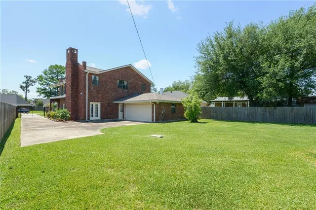 $399,000 | 104 Ducayet Drive, Destrehan, LA 70047