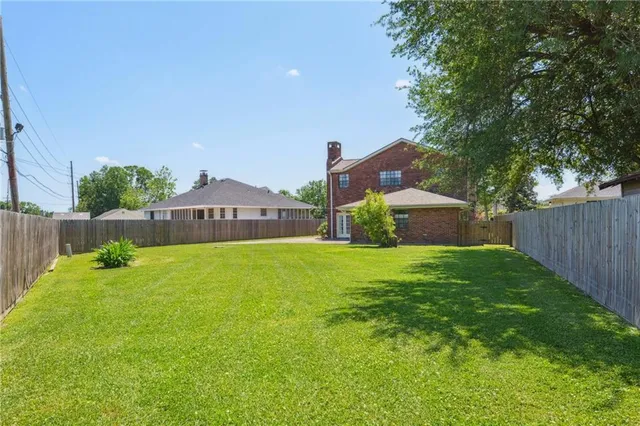 $399,000 | 104 Ducayet Drive, Destrehan, LA 70047