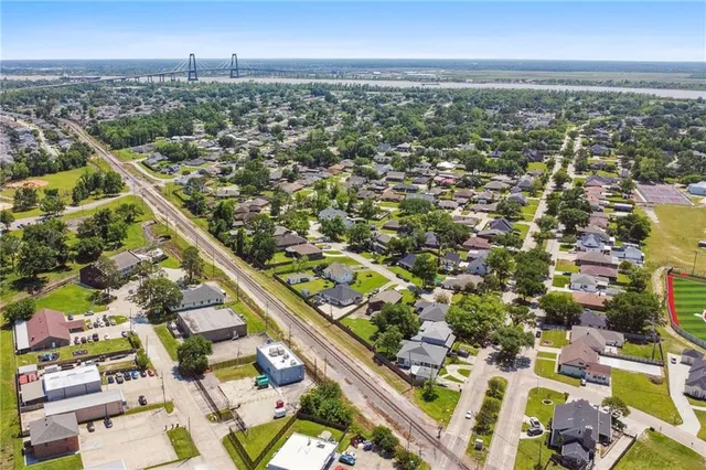 $399,000 | 104 Ducayet Drive, Destrehan, LA 70047