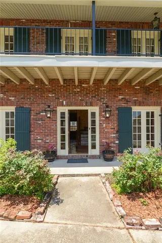 $399,000 | 104 Ducayet Drive, Destrehan, LA 70047