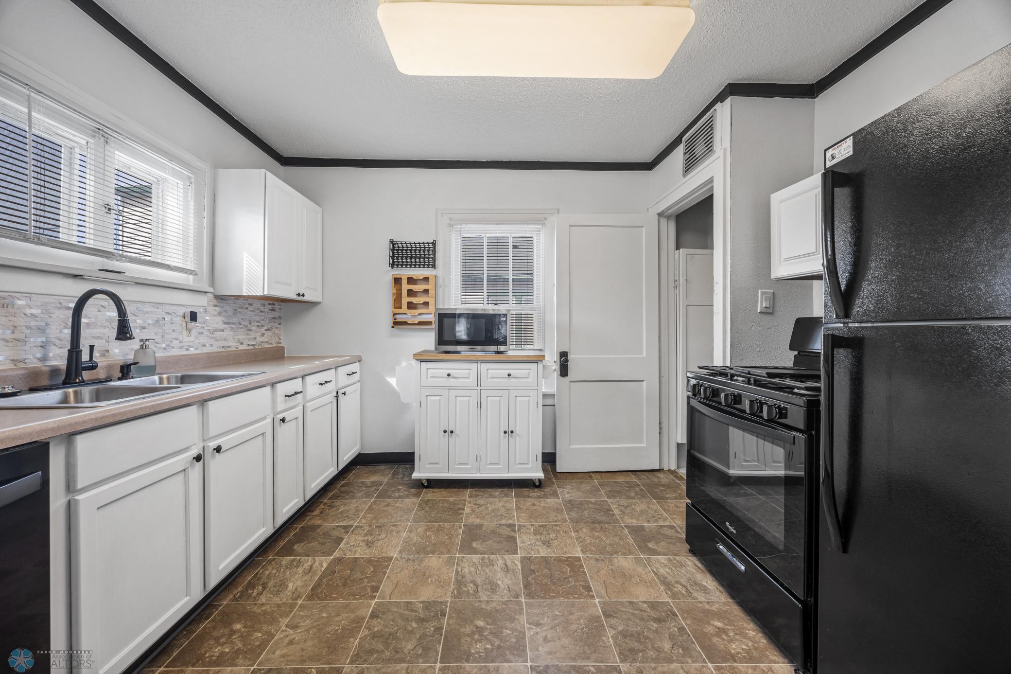 722 7th Street North Fargo, ND 58102 - Photo 16 of 24