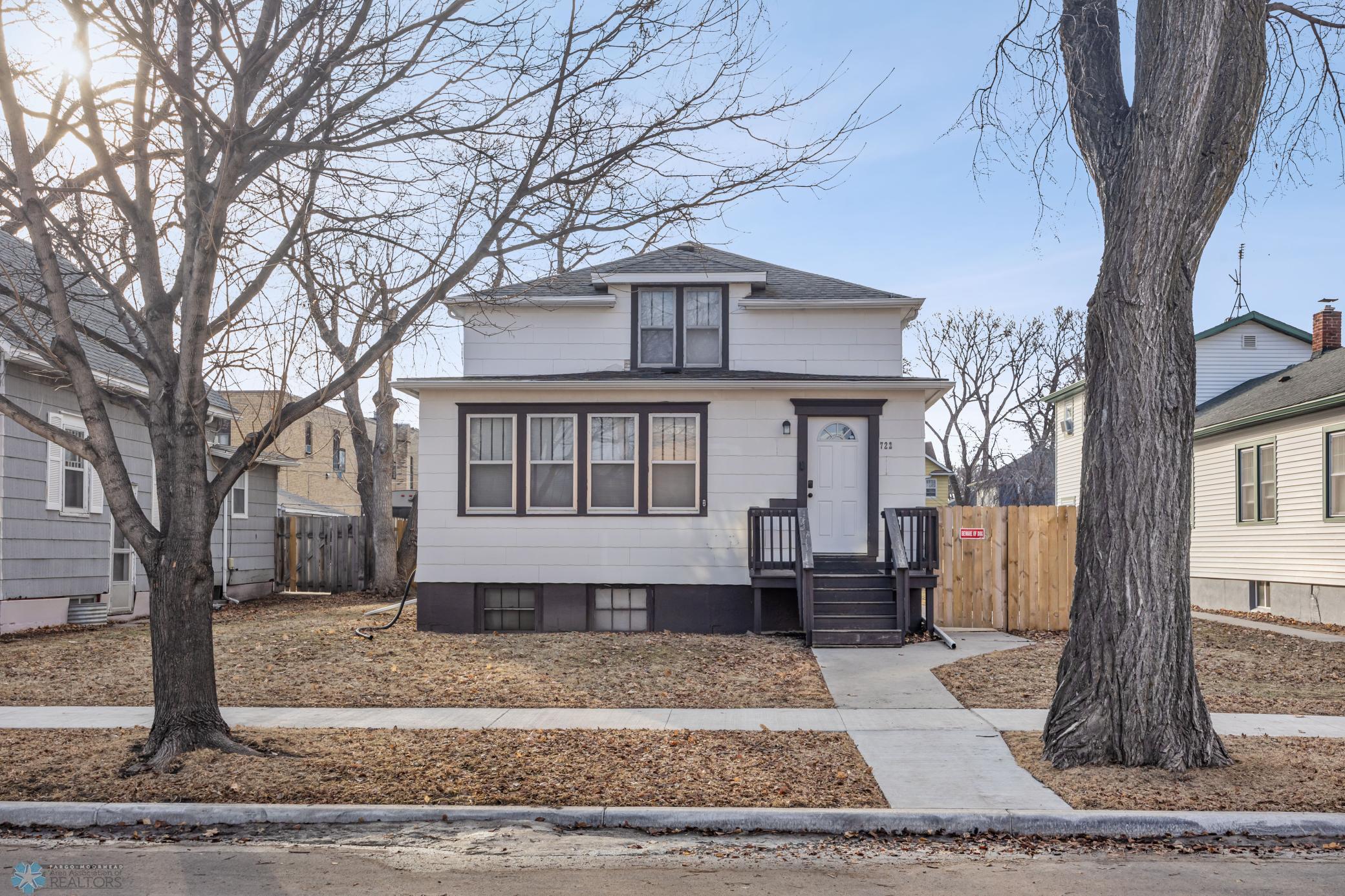 722 7th Street North Fargo, ND 58102 - Photo 3 of 24