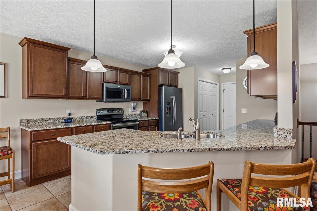 3303 Lakemere Drive Springfield, IL 62711 - Photo 12 of 40