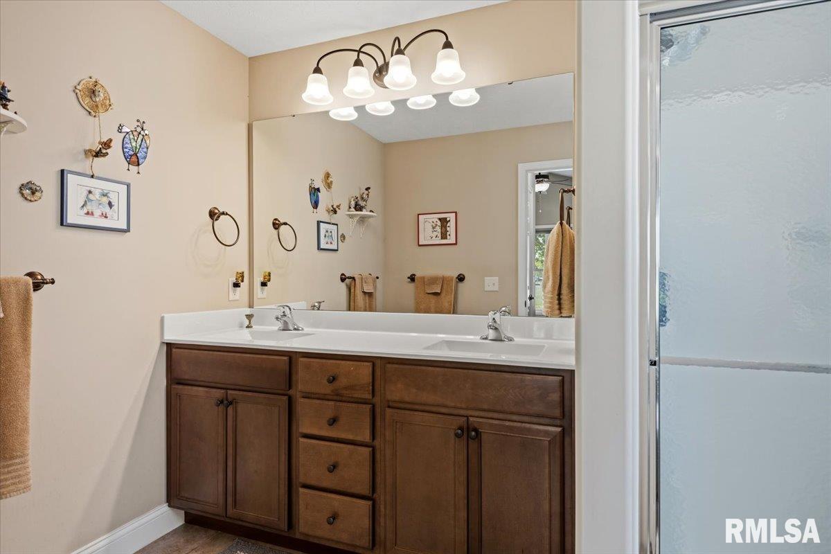 3303 Lakemere Drive Springfield, IL 62711 - Photo 19 of 40