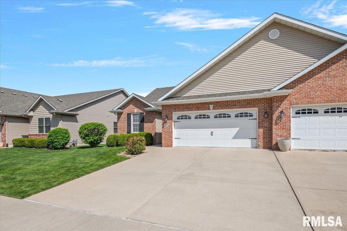 3303 Lakemere Drive Springfield, IL 62711 - Photo 3 of 40