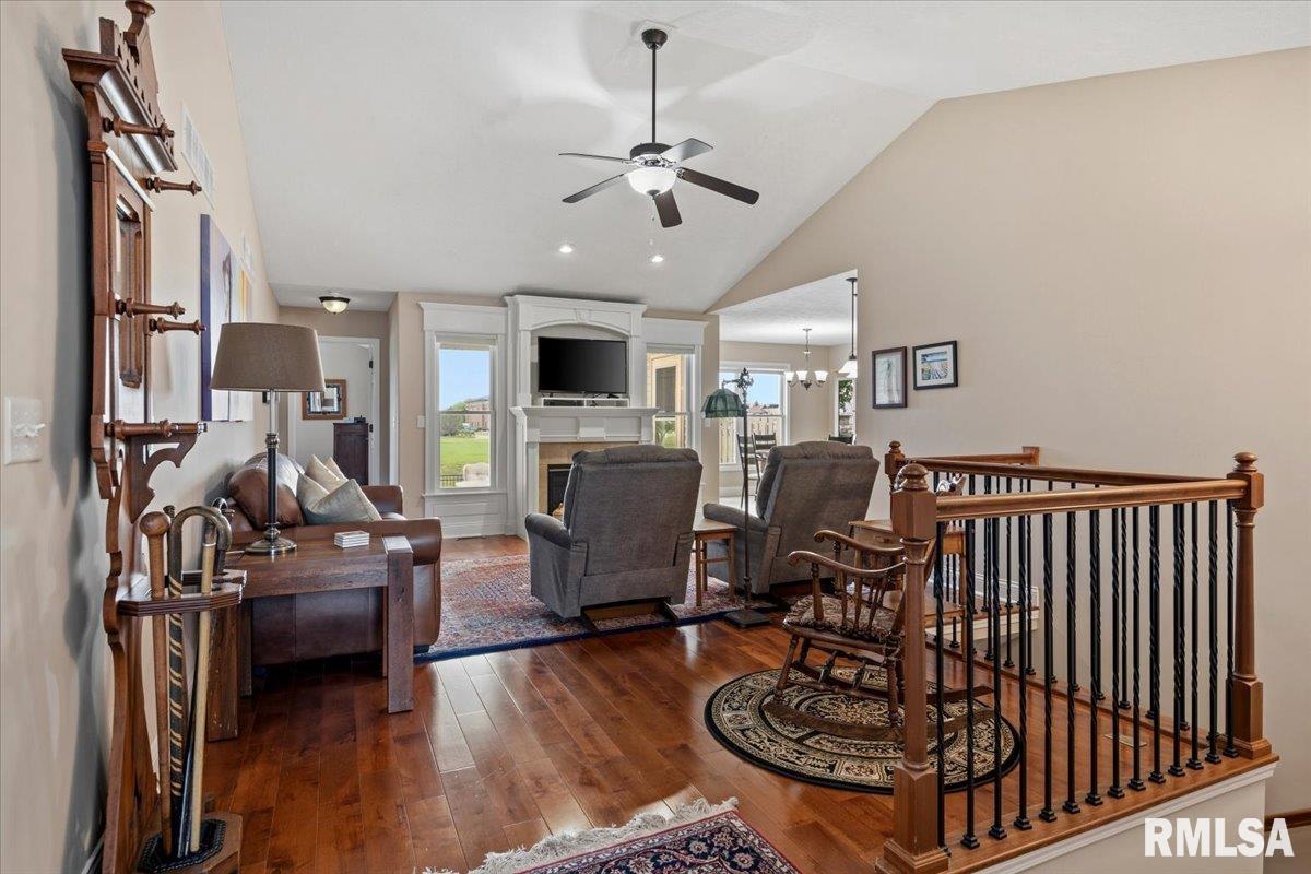 3303 Lakemere Drive Springfield, IL 62711 - Photo 4 of 40