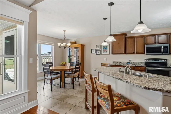 $395,000 | 3303 Lakemere Drive, Springfield, IL 62711