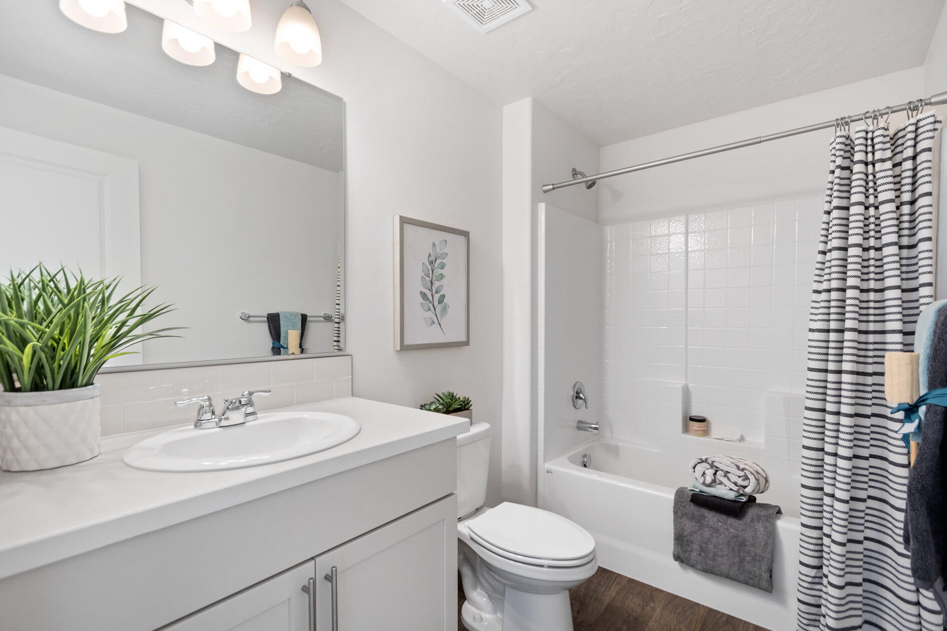 62847 Northeast Daniel Road, Unit 20 Bend, OR 97701 - Photo 10 of 13 Example interior