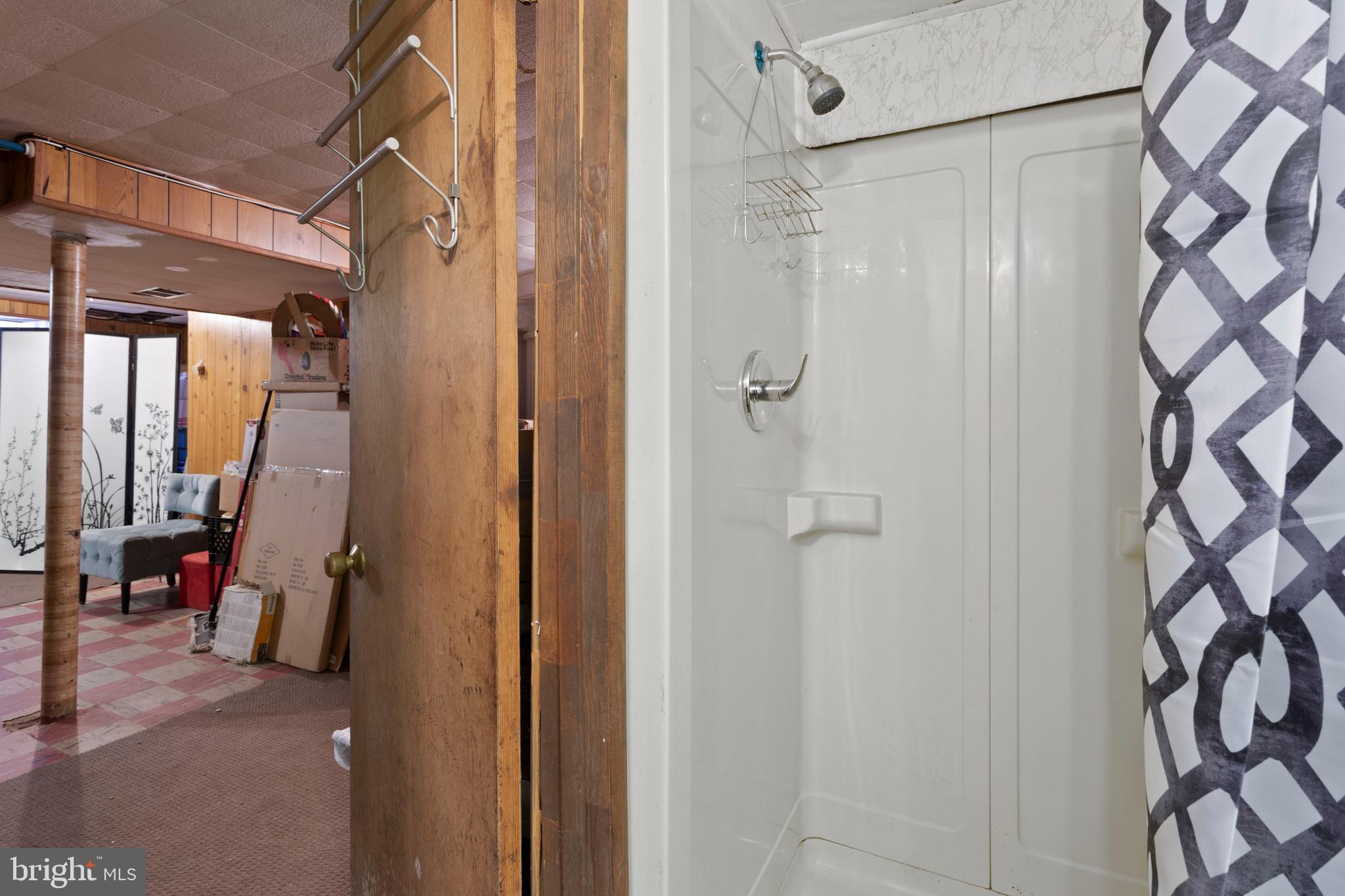 5425 Whitlock Road Baltimore, MD 21229 - Photo 15 of 30 a view of a walk in closet