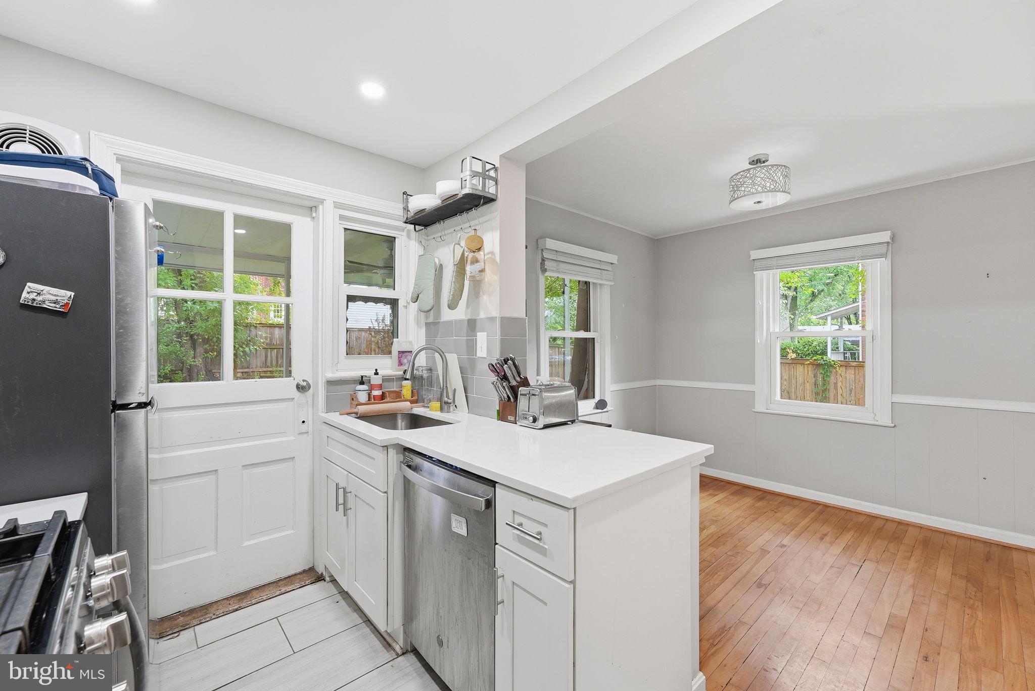 5935 Williamsburg Road Alexandria, VA 22303 - Photo 8 of 15