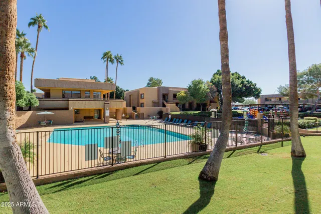 a view of a yard with an trees