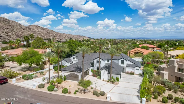 $2,299,000 | 11827 South Montezuma Court, Phoenix, AZ 85044