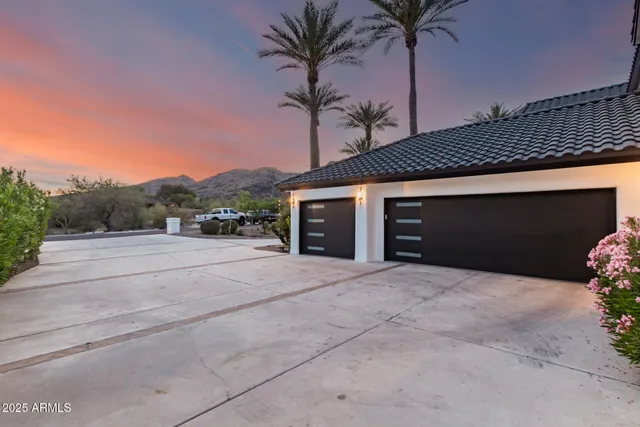 $2,299,000 | 11827 South Montezuma Court, Phoenix, AZ 85044