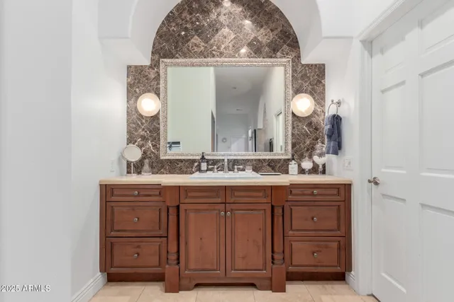 $2,299,000 | 11827 South Montezuma Court, Phoenix, AZ 85044