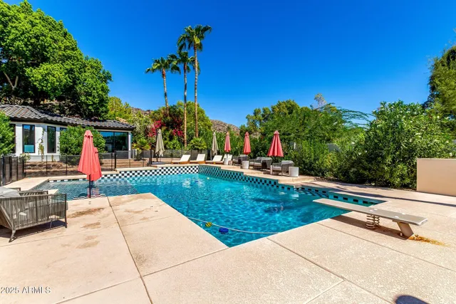 $2,299,000 | 11827 South Montezuma Court, Phoenix, AZ 85044