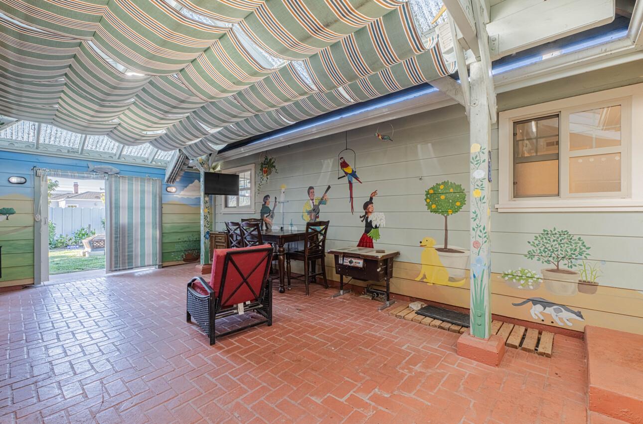 194 Riker Terrace Salinas, CA 93901 - Photo 15 of 36 a view of living room with porch
