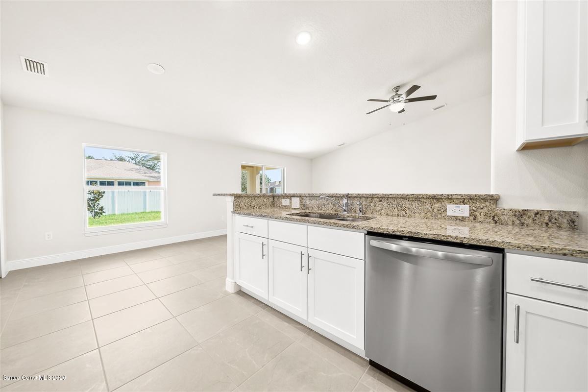 514 Avondale Road Northeast Palm Bay, FL 32907 - Photo 11 of 35 kitchen