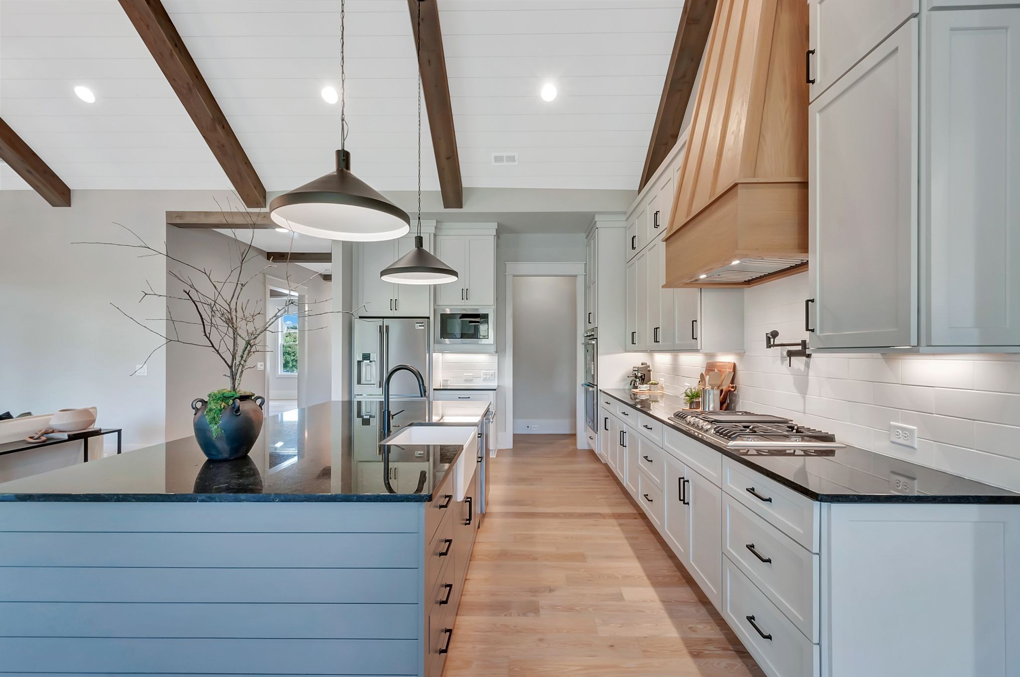 343 Circuit Road Franklin, TN 37064 - Photo 17 of 68 a large kitchen with stainless steel appliances kitchen island a large counter space