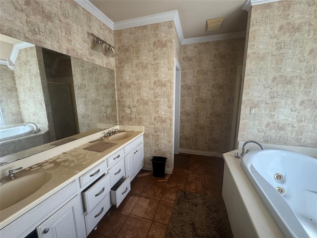 201 East Collom Street Decatur, TX 76234 - Photo 25 of 36